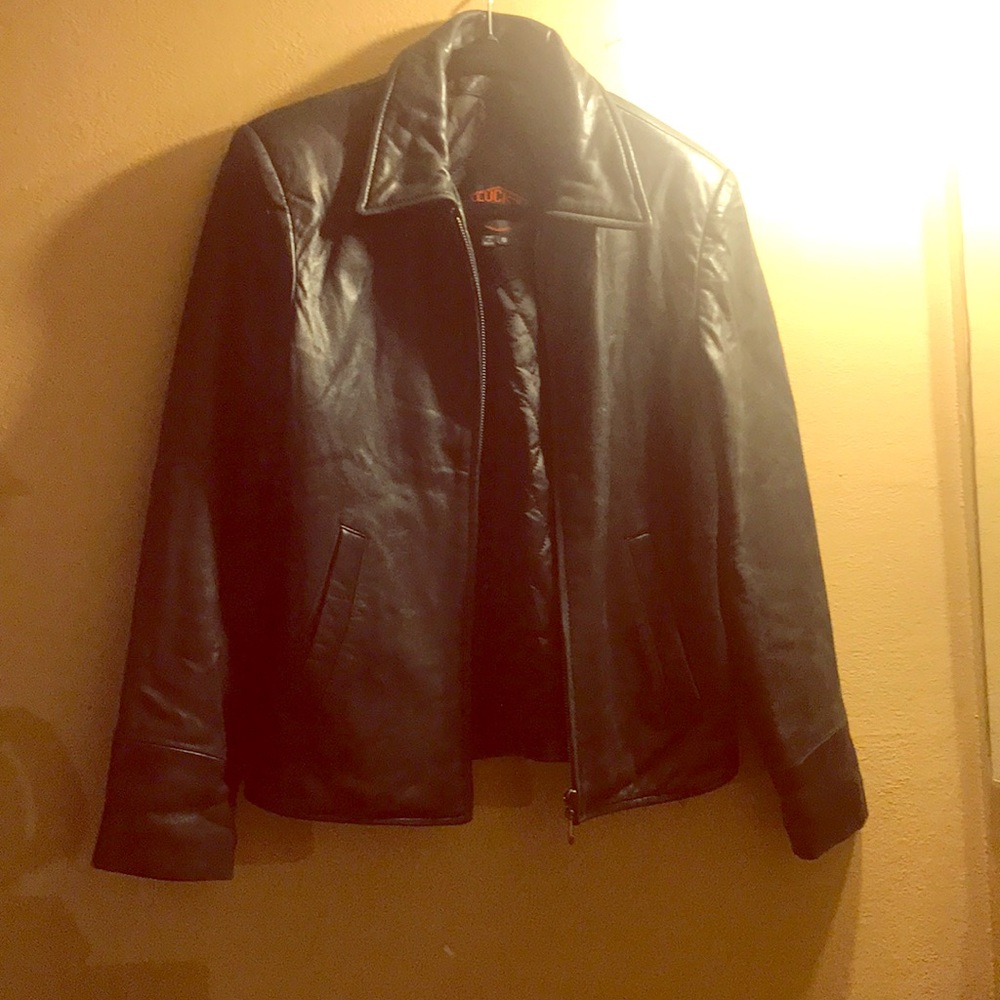 Black women’s genuine leather jacket